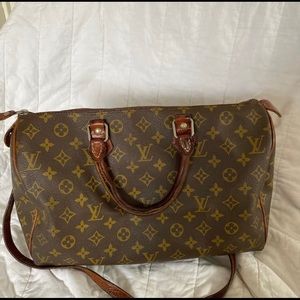 Louis Vuitton speedy